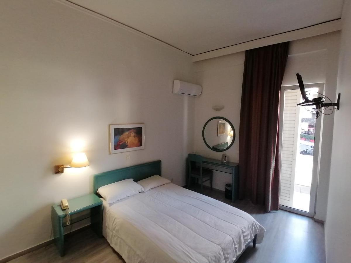 Hotel Galaxias Агринион Экстерьер фото